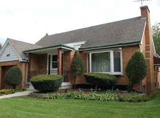 447 Shenstone Rd, Riverside, IL 60546