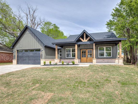 3rd image of 3013 Simmons Dr
