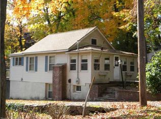 15 Strong St, Burlington, CT 06013