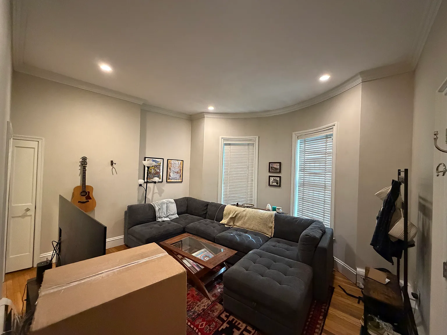 2 bed, 900 sqft, $3,800 — Photo 3