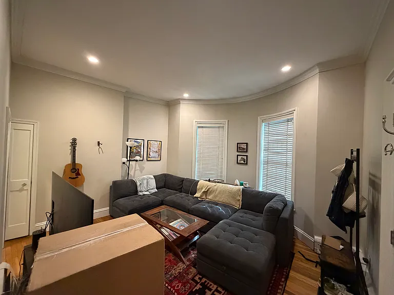 219 W Springfield St #2 — Photo 3