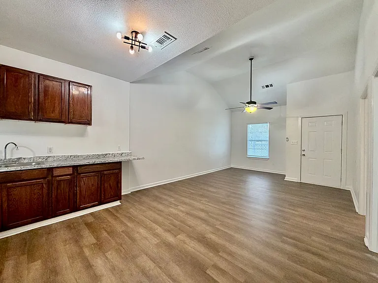 167 Shelley Lane — Photo 3