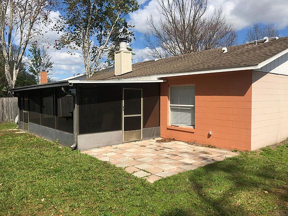 4th image of 889 Oak Manor Cir