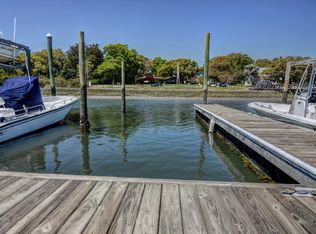 96 Edgewater Ln, Wilmington, NC 28403