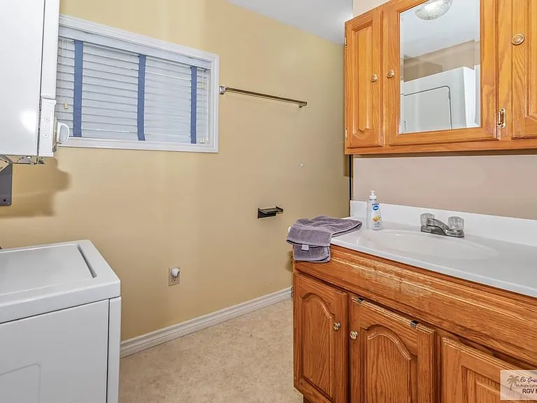 2800 Turner St — Photo 11