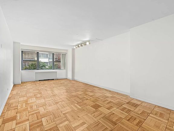 2nd image of 10 W 15th St APT 416