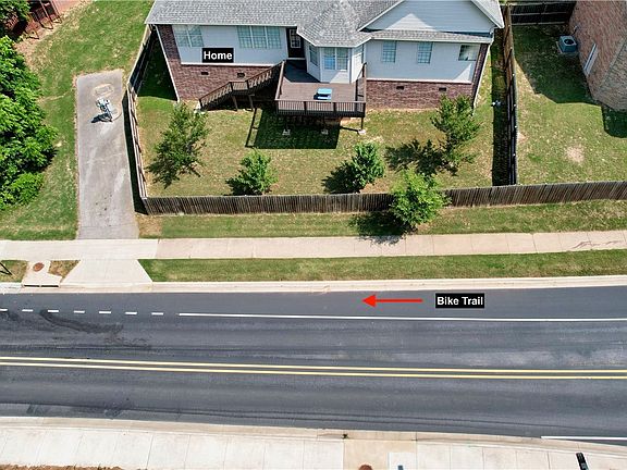2nd image of 1804 Mustang St