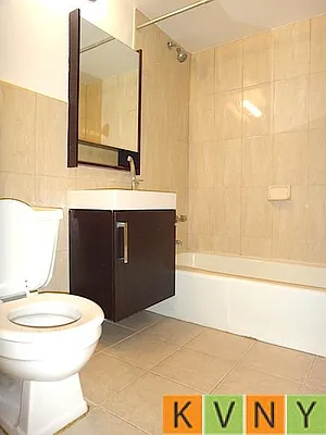Rented by KVNY Soho | media 3
