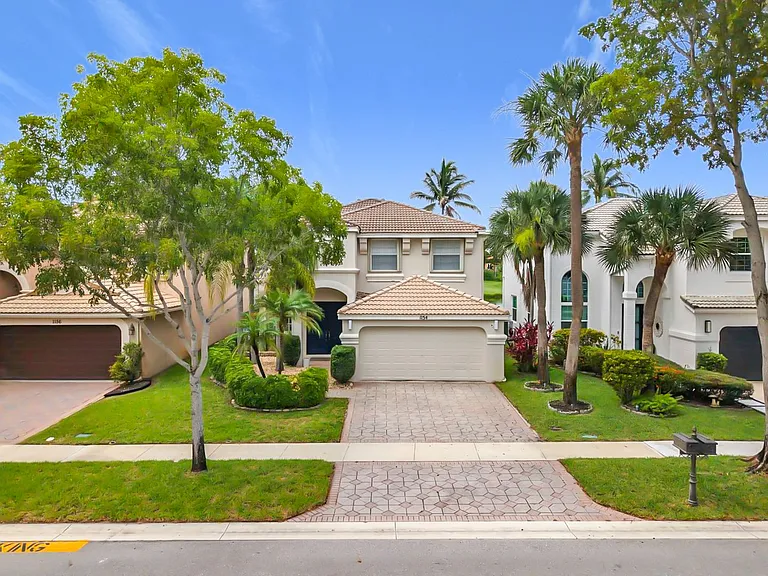 1154 Oakwater Dr — Photo 18