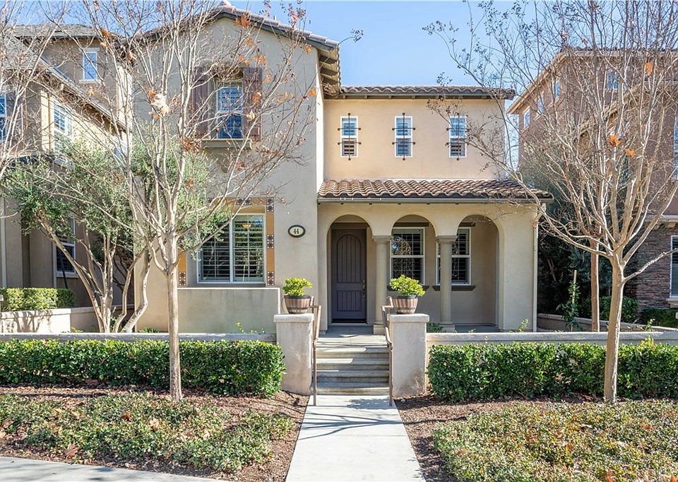 1st image of 44 Golf Dr