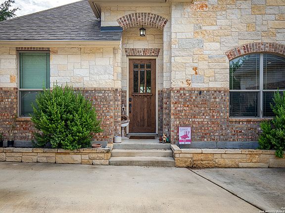 3rd image of 536 APEX AVE
