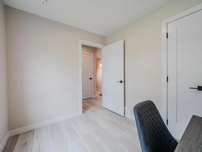 4703 32nd Ave — Photo 135