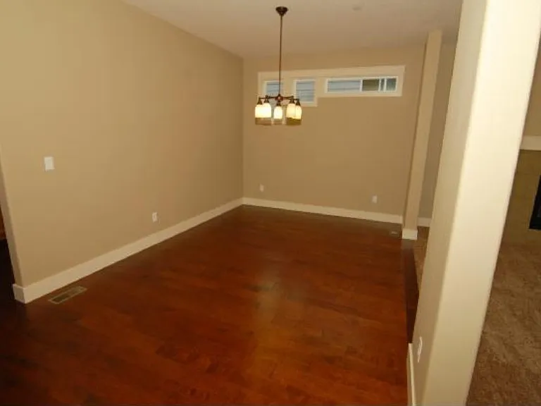 8125 SW 174th Ter — Photo 7
