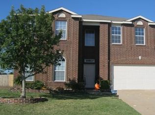 923 Medina Dr, Arlington, TX 76017