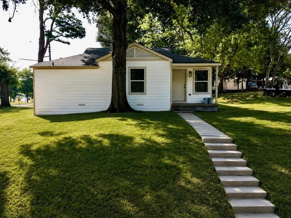 812 Sandlin Ave, Mount Pleasant, TX 75455
