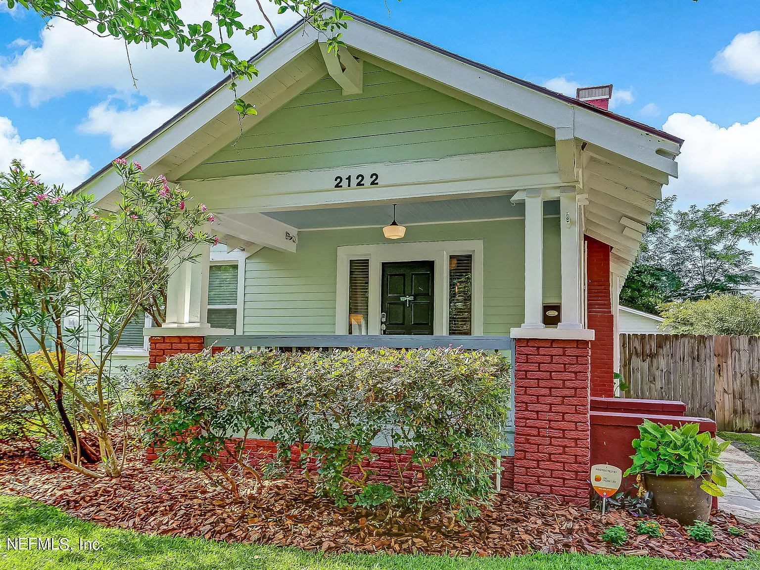 3 bed, 2.5 bath, 1700 sqft, $3,250 — Photo 2