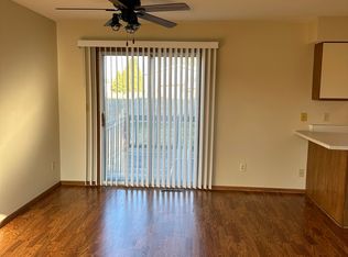 8863 17th Ave, Kenosha, WI 53143