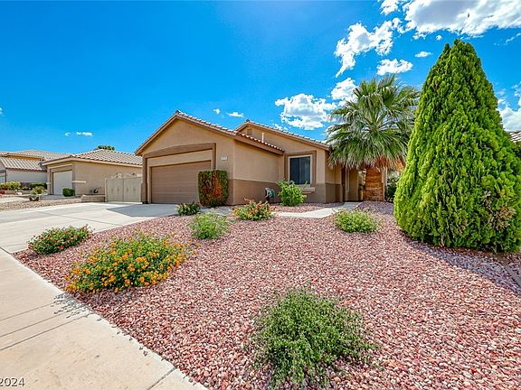 4th image of 271 Ventana Heights St