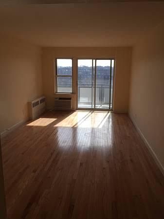 2nd image of 1670 Bell Blvd #419
