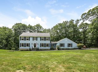 27 Kilian Dr, Danbury, CT 06811
