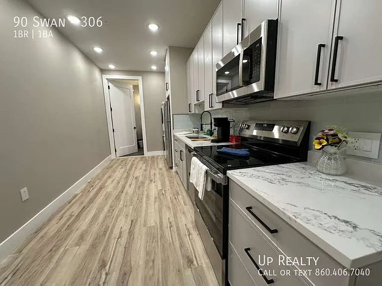 90 N Swan St #306 — Photo 40