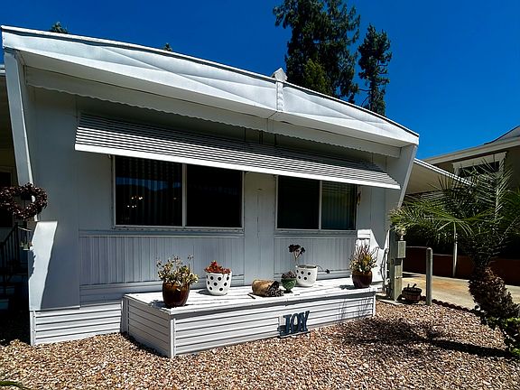 4th image of 8975 Lawrence Welk Dr Space 124