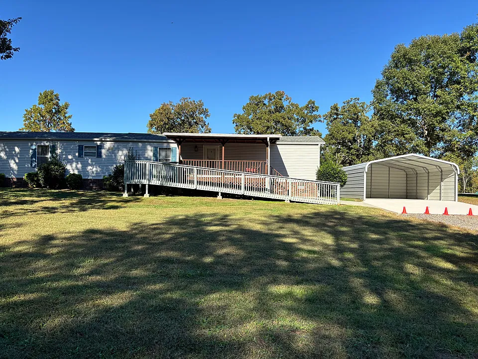 331 Tricycle Hill Ln