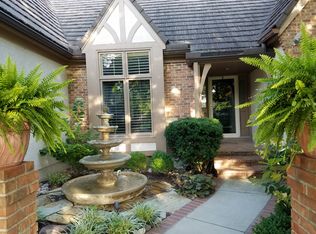 12921 Broadmoor St, Overland Park, KS 66209