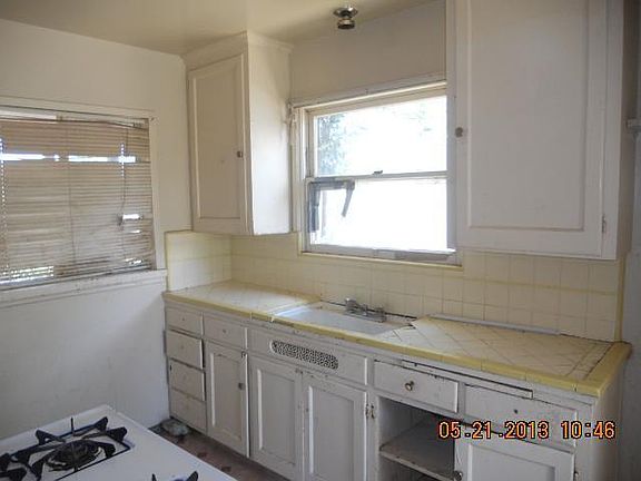 2nd image of 1302 E Shields Ave