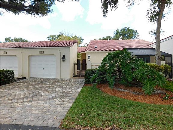 4th image of 631 E Emerald Way #631