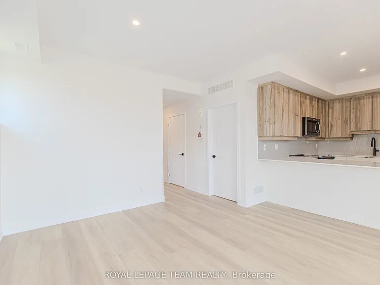 4787A Bank St — Photo 15