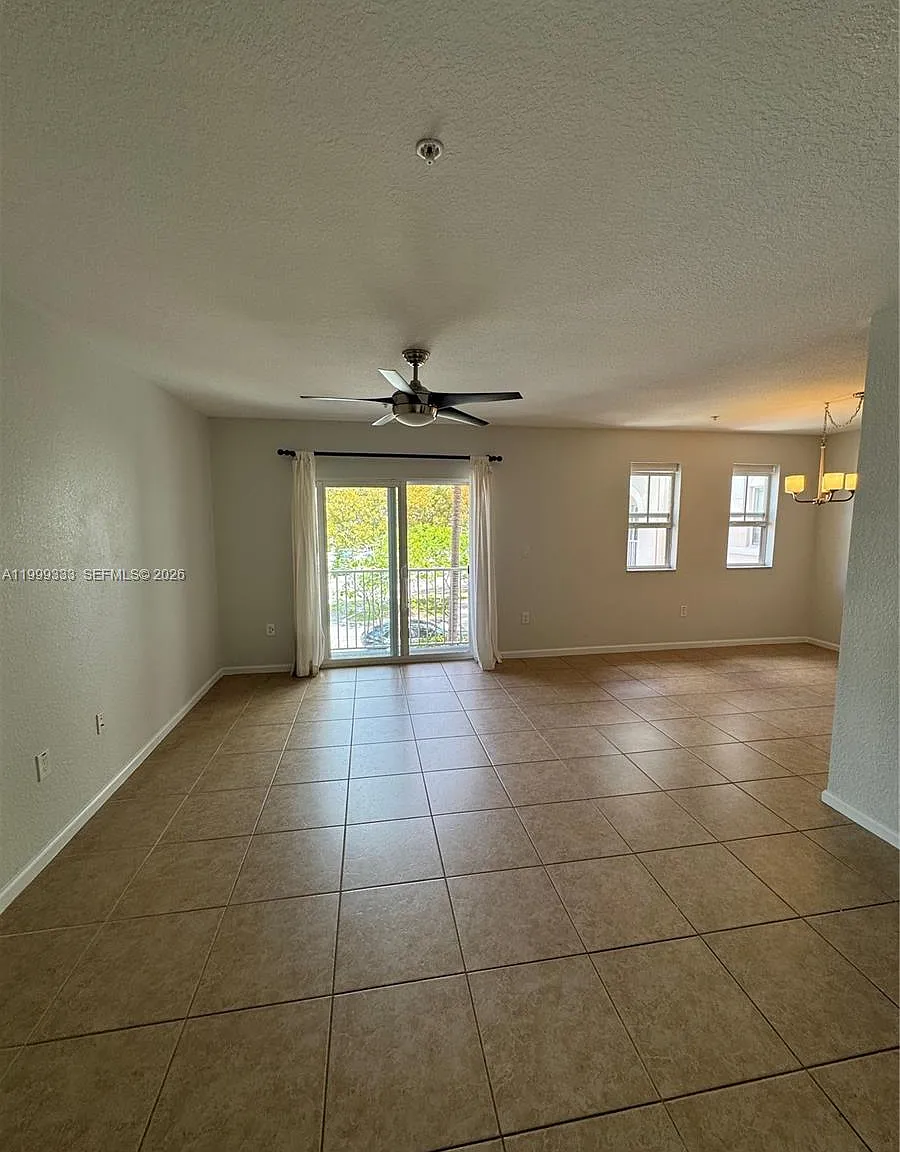 St Moritz At Doral Condo — Photo 4