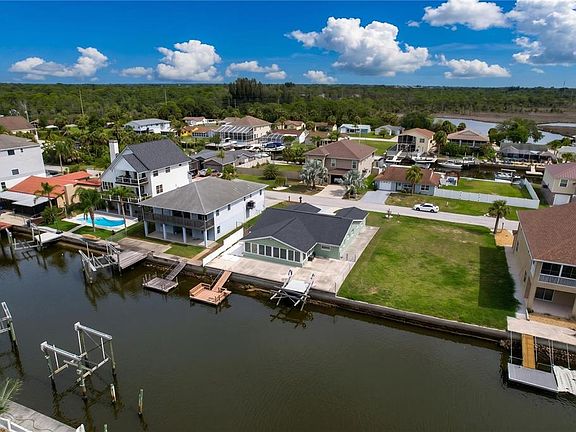 5th image of 7401 ISLANDER LANE