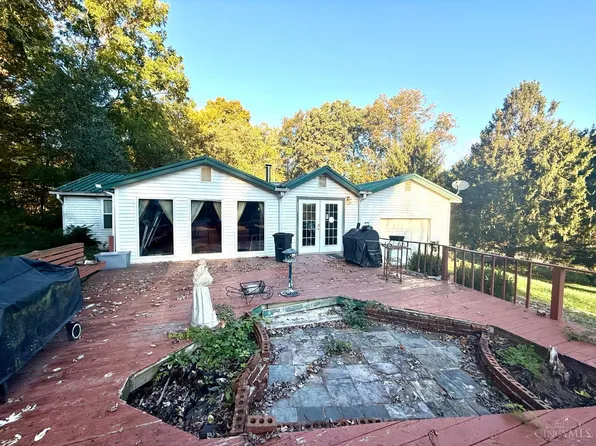1249 Greenbrier Rd, Hillsboro, OH 45133