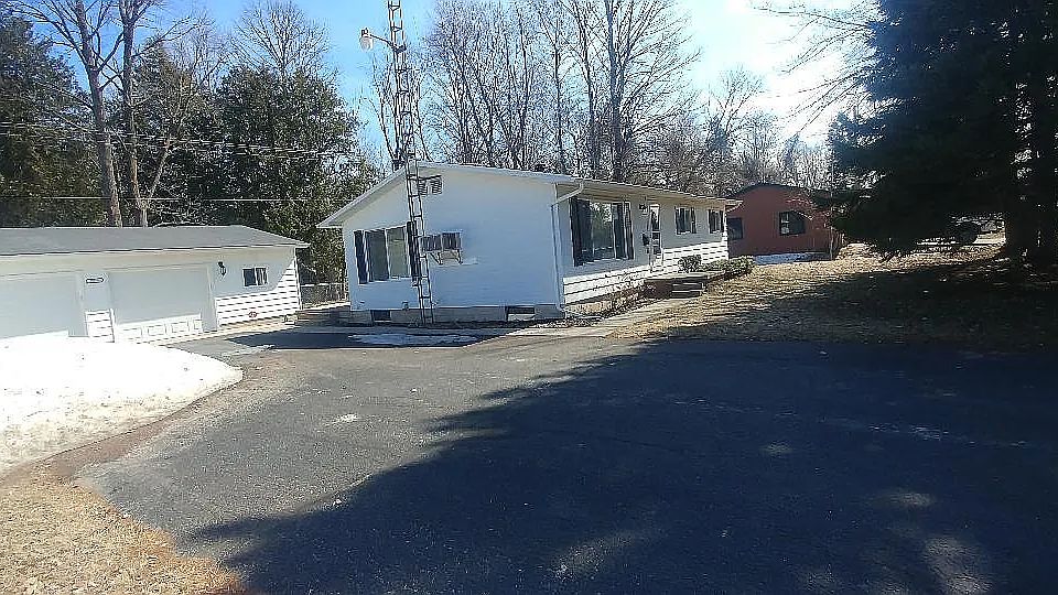 1st image of 9875 E Cherry Bend Rd