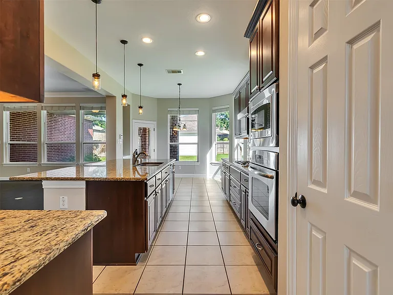 5342 Tyler Park Ln — Photo 21