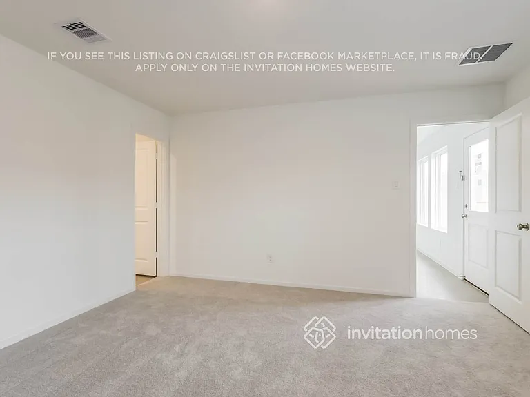 15290 Abella Dr — Photo 10