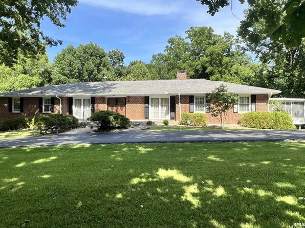 112 Birdsong Dr, Carbondale, IL 62903