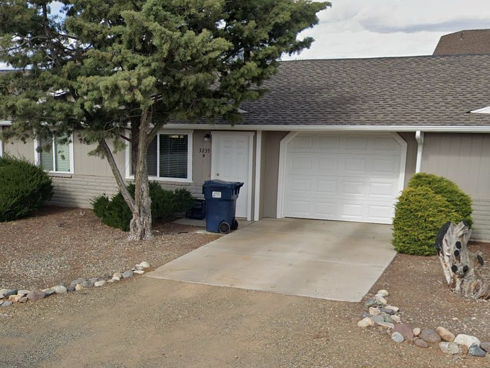 Unit B Outside photo