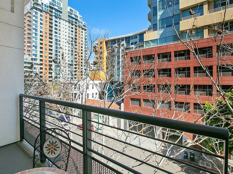 425 W Beech St #526 — Photo 20
