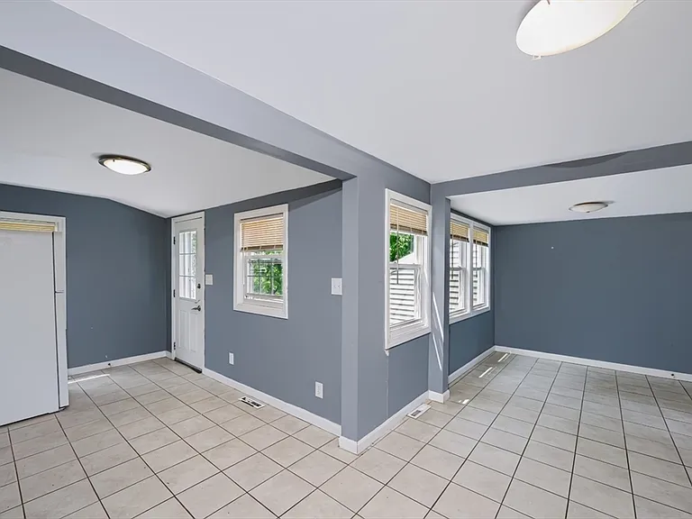 52 Common St #52 — Photo 10