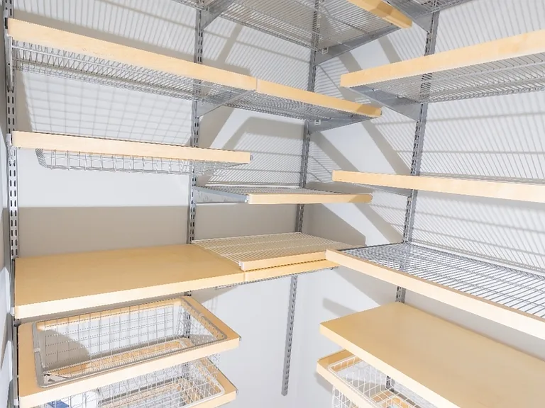 2nd bedroom closet