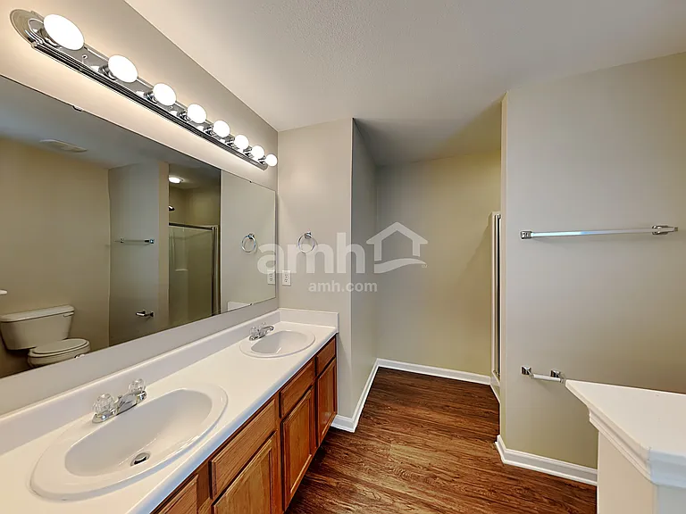 7033 Sunman Rd — Photo 10