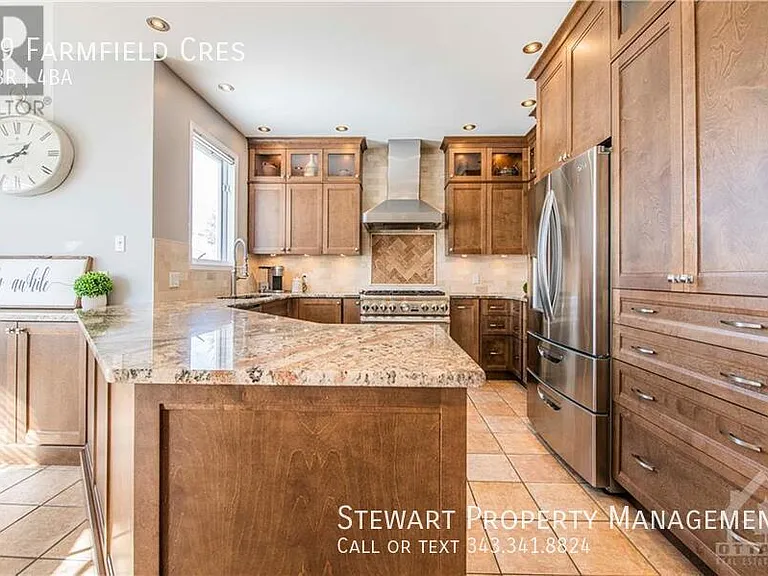 19 Farmfield Cres — Photo 7