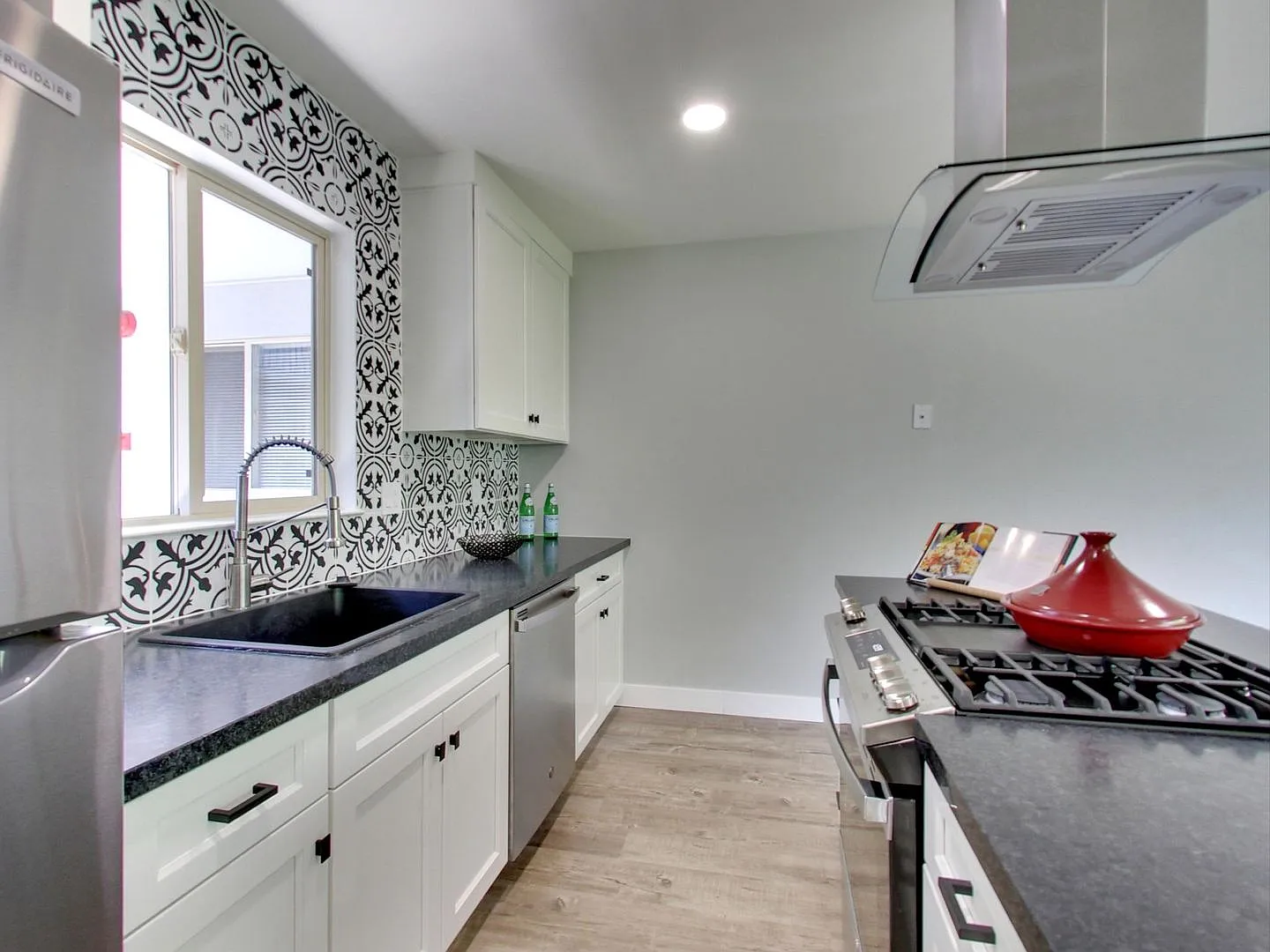 3720 FRUITVALE Ave — Photo 3
