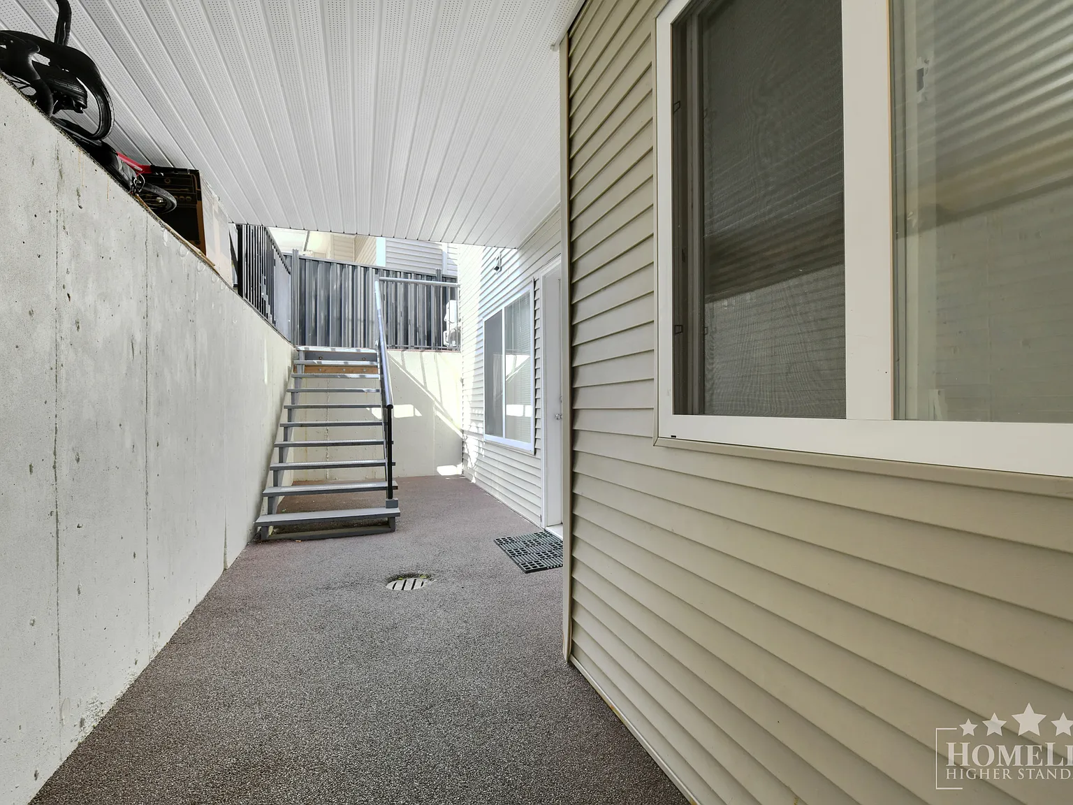 7909 147A St Surrey — Photo 2