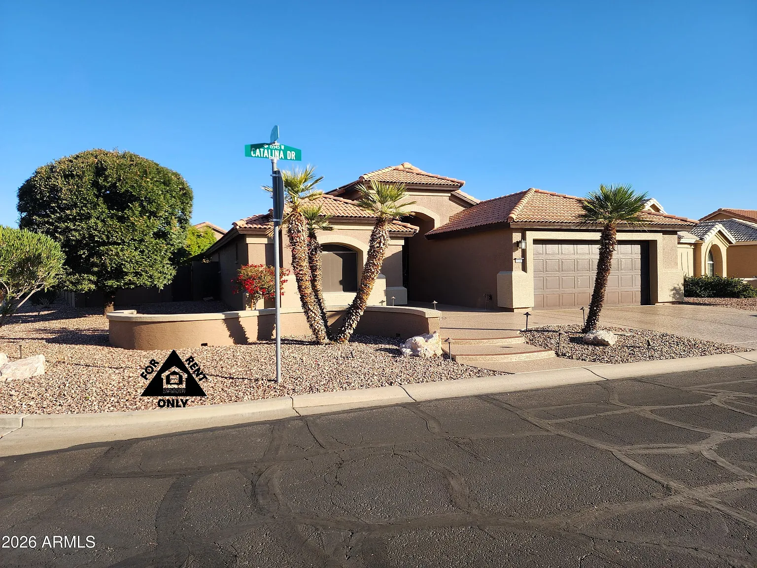 2 bed, 2.0 bath, 1641 sqft, $2,300 — Photo 2