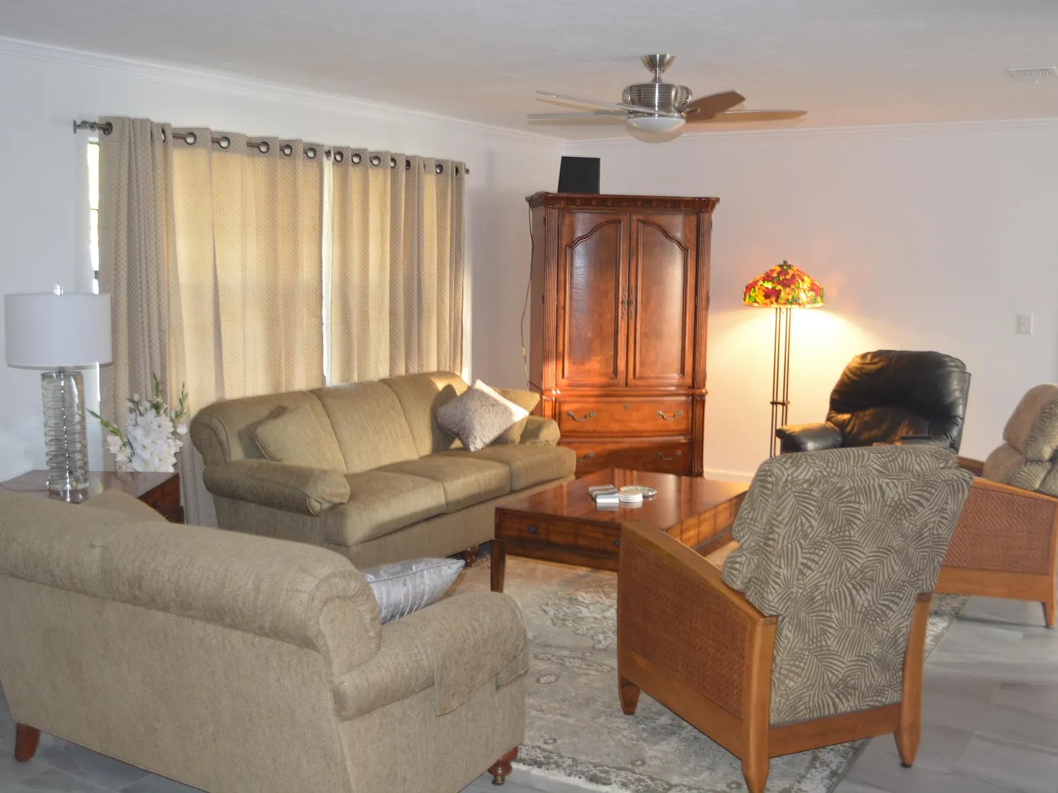 3163 SE Quanset Cir — Photo 3