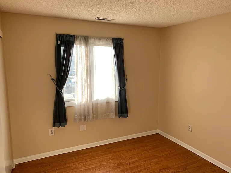 1006 Ravens Crest Dr — Photo 8