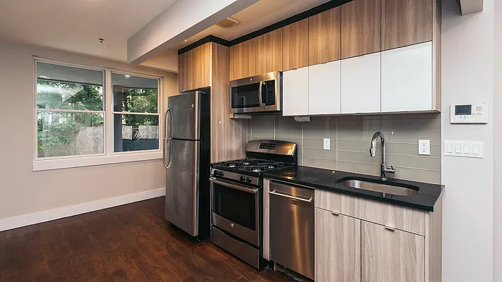 Rented by Nooklyn NYC LLC | media 11